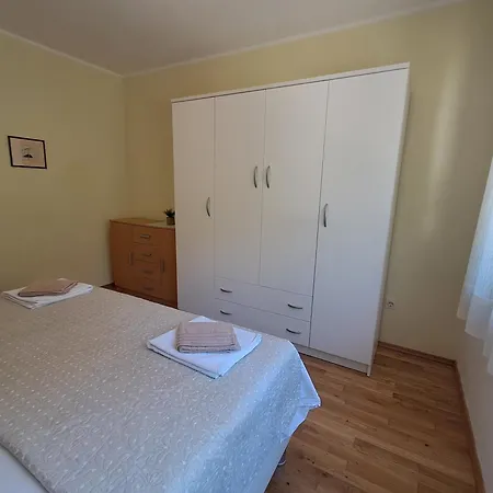 Apartment Rojnic *