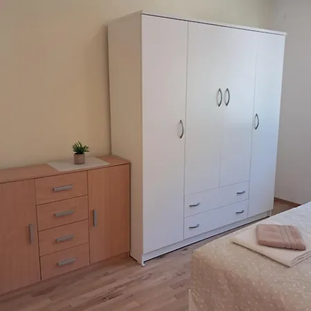 Rojnic Apartamento Pula